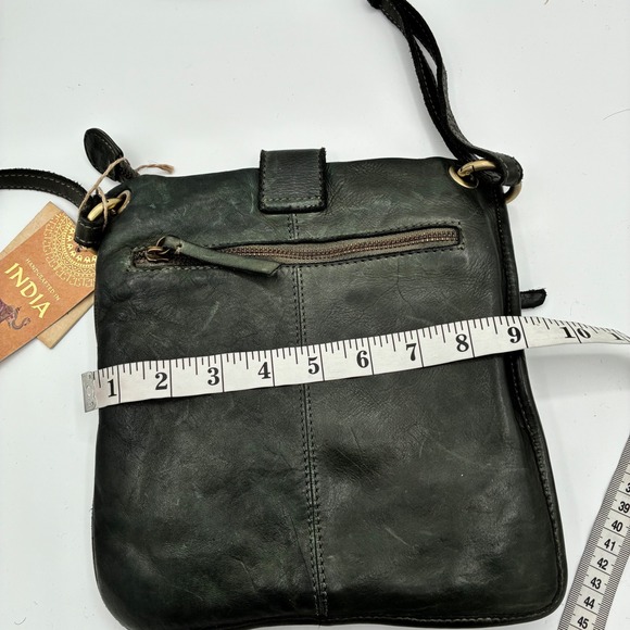 NWT Green Leather Crossbody Bag India Small Zip Pocket Small Top Zip - Picture 4 of 9